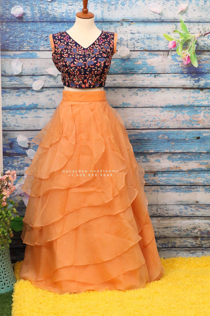 125N02 exclusive outfit features a trendy yet traditional style lehenga crop  top - Reewaz International | Wholesaler & Exporter of indian ethnic wear  catalogs.