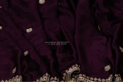 Velvet blouse,zardhosi work,fancy saree,two color saree,flowy saree,lyte weight saree,cocktail saree,wine color saree,onion pink saree blous