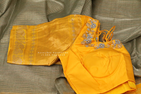 Lyte weight Pattu Sarees online,South Indian Sarees,Pure Silk Sarees,Kanjivaram Saree,kanchi pattu saree,Zari saree,handloom saree - NIHIRA
