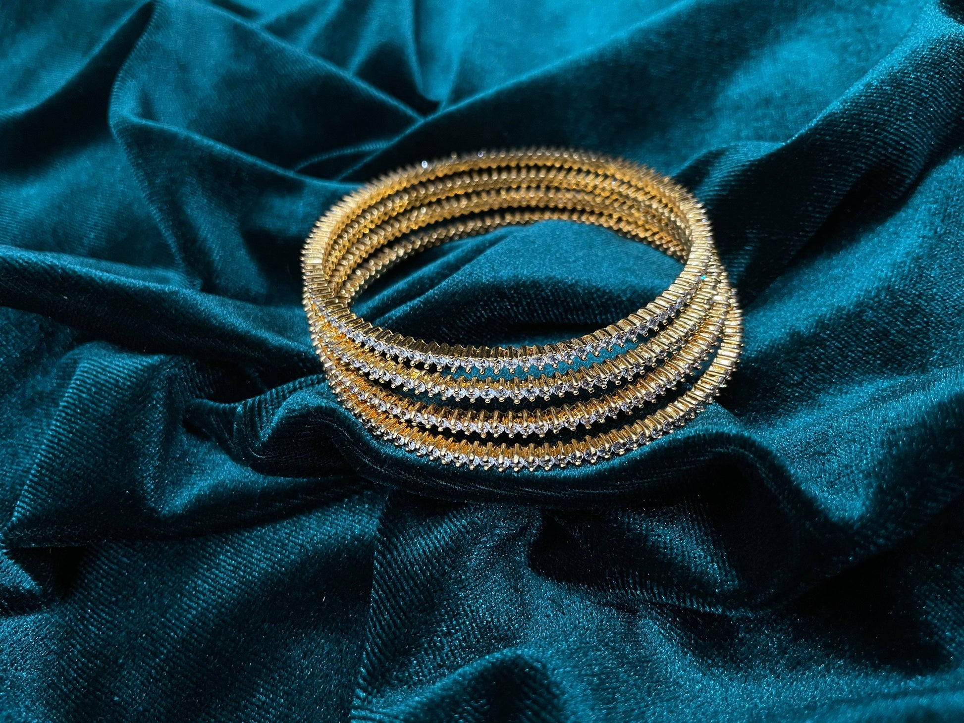 Diamond bangle,stone bangle,artificial jewelry,gift bangle,wedding jewelry,sabyasachi jewelry inspired,high end jewelry,fashion jewelry