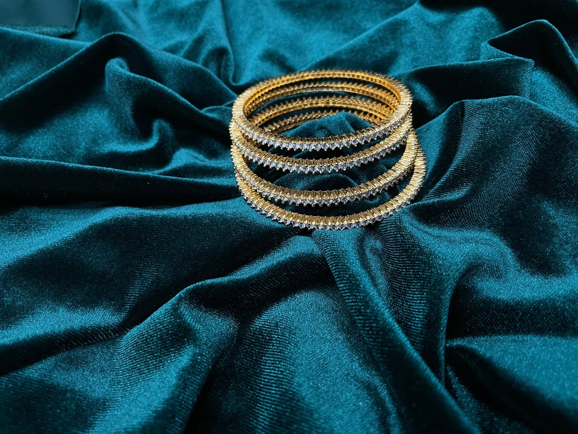 Diamond bangle,stone bangle,artificial jewelry,gift bangle,wedding jewelry,sabyasachi jewelry inspired,high end jewelry,fashion jewelry