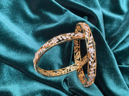 Diamond bangle,stone bangle,artificial jewelry,gift bangle,wedding jewelry,sabyasachi jewelry inspired,high end jewelry,fashion jewelry