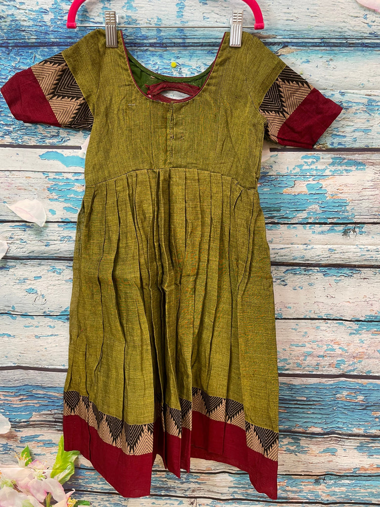 The Indian Ethnic Co. Maxi Dresses : Buy The Indian Ethnic Co. Indigo Bagru  Dabu Cotton Dress Online | Nykaa Fashion