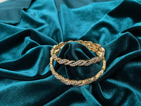 Diamond bangle,stone bangle,artificial jewelry,gift bangle,wedding jewelry,sabyasachi jewelry inspired,high end jewelry,fashion jewelry