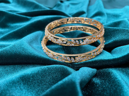 Diamond bangle,stone bangle,artificial jewelry,gift bangle,wedding jewelry,sabyasachi jewelry inspired,high end jewelry,fashion jewelry