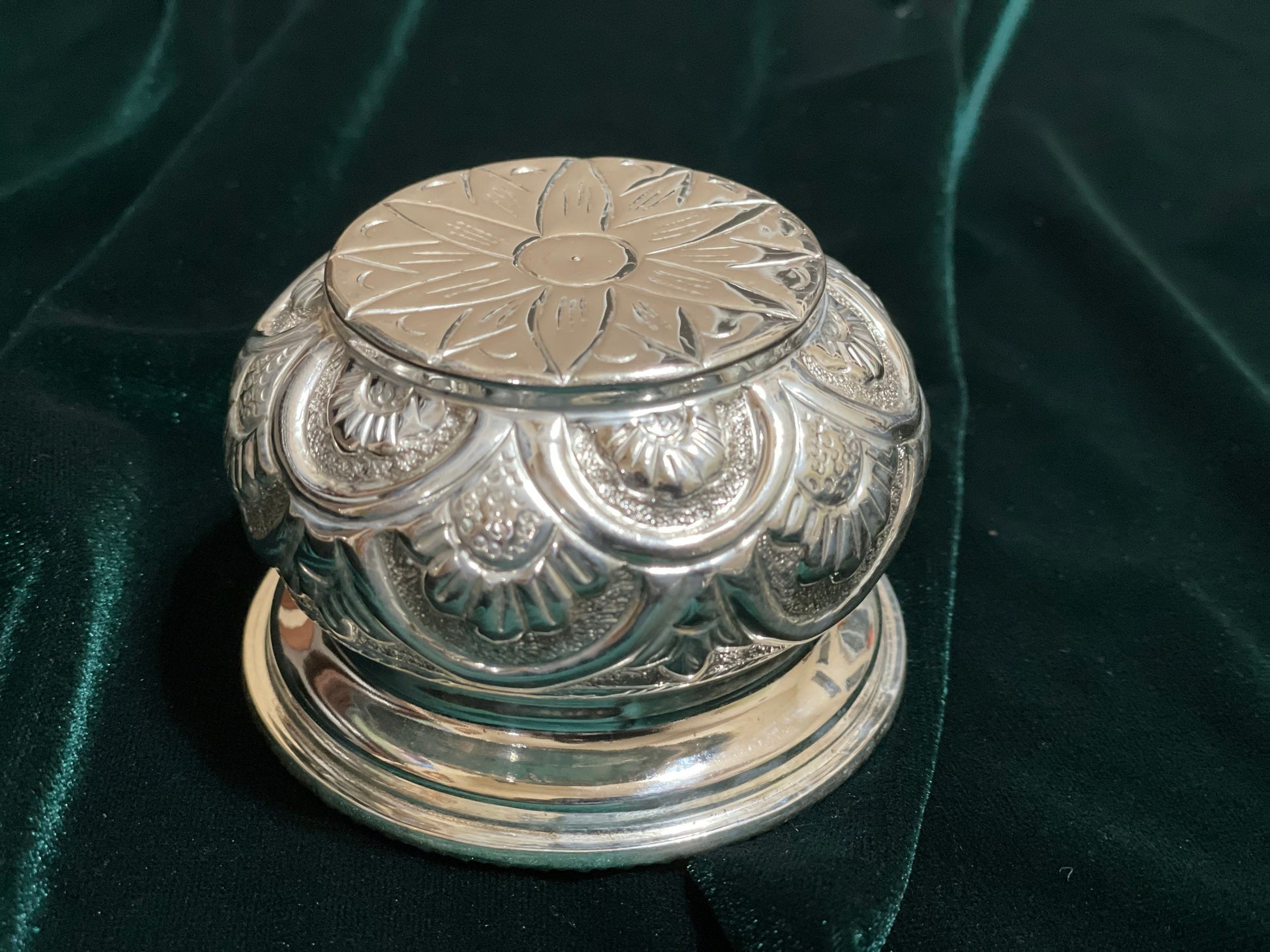 haldi bowl,kumkum bowl,sindhoor bowl,kumkum box,chandan box,pooja silver items,silver articles pooja, silver,prasad bowl annaprasanna bowl