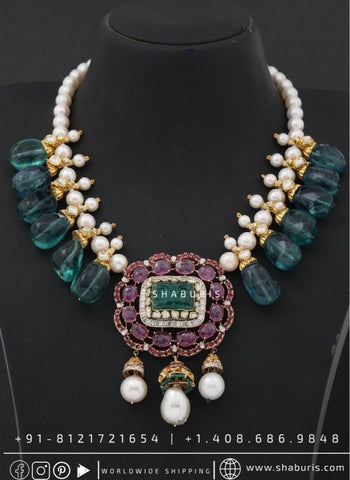 Emerald Green Uncut kundan Polki Statement Necklace Set with Earrings |  Khwaish Jewellery