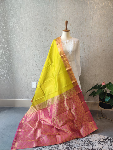 Kanchi Soft Silk saree Mehendi Green saree Gift saree Indian ethnicwear partywear saree traditional saree ethnic saree bridal saree